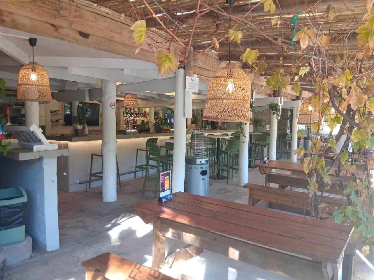 The Riverdeck Accommodation And Backpackers Knysna Exterior photo